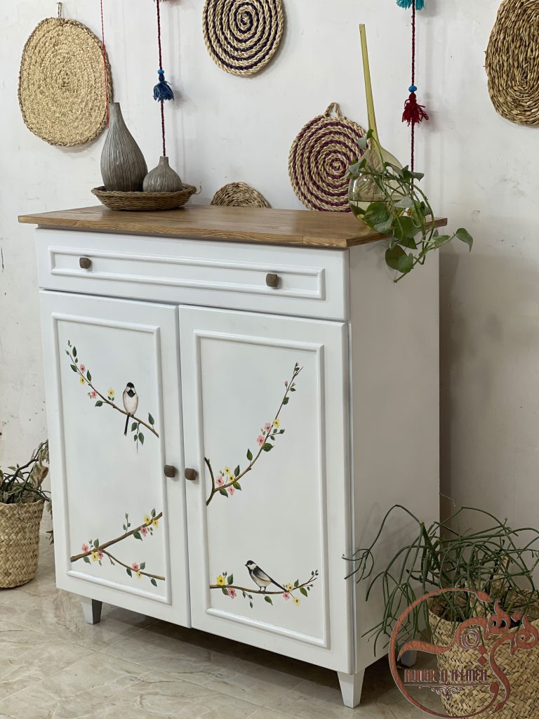 جاکفشی چوبی سفید