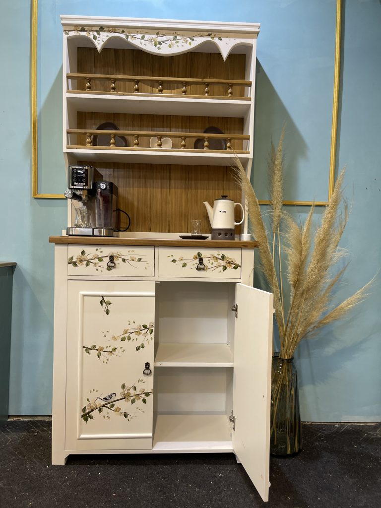 کافیبار شیک