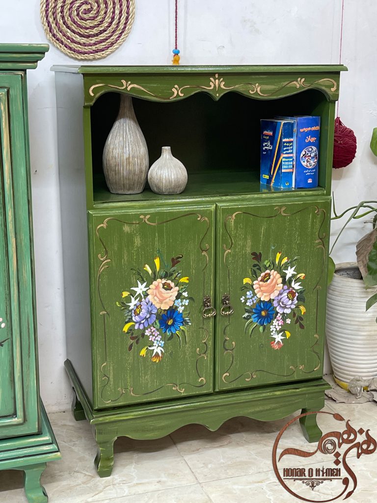 کنار سالنی سبز