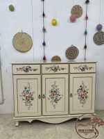 کنسول چوبی کرمی