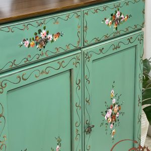 کنسول چوبی سه در سبز