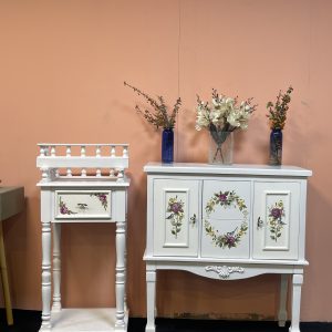 کنسول چوبی سفید