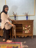 کنسول چوبی هنری