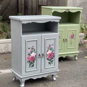 کنار سالنی چوبی