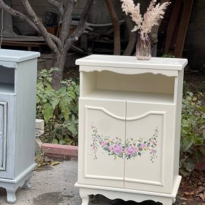 کنار سالنی چوبی