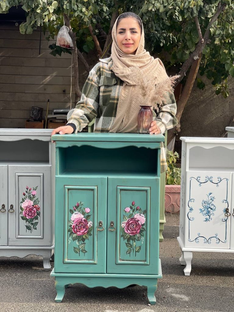 کنار سالنی چوبی