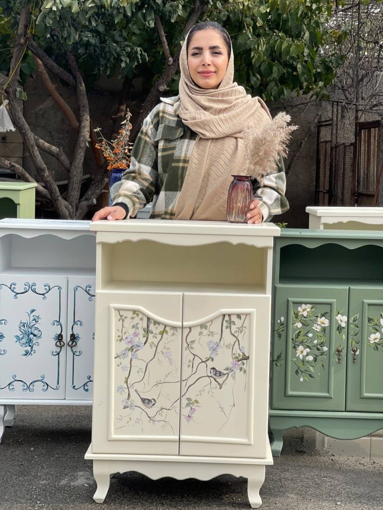 کنار سالنی چوبی