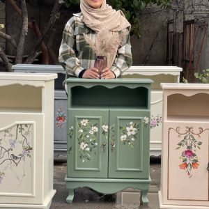 کنار سالنی چوبی