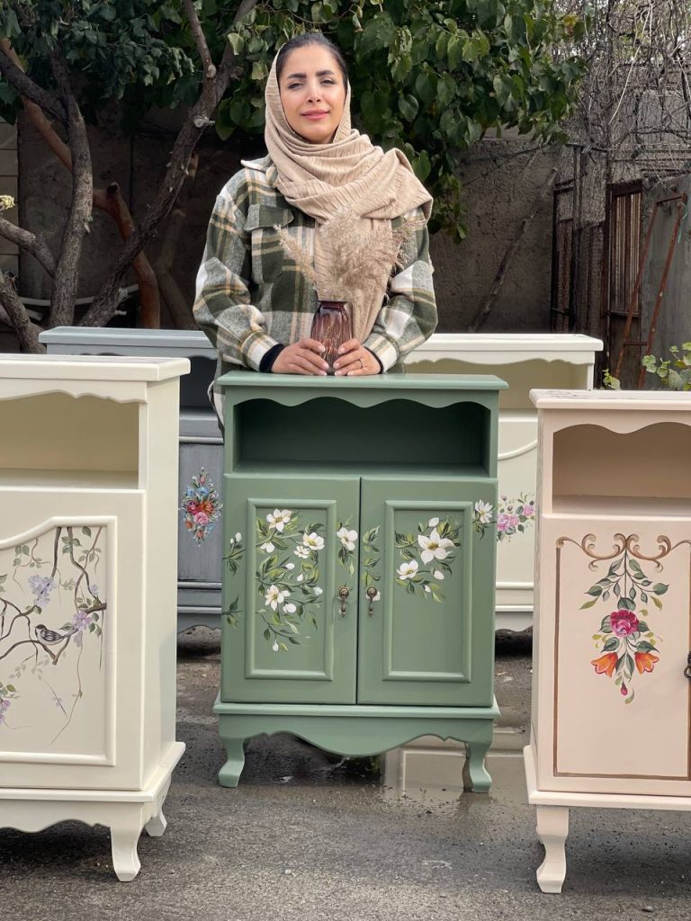 کنار سالنی چوبی