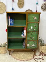 کتابخانه چوبی سبز