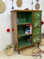 کتابخانه چوبی سبز