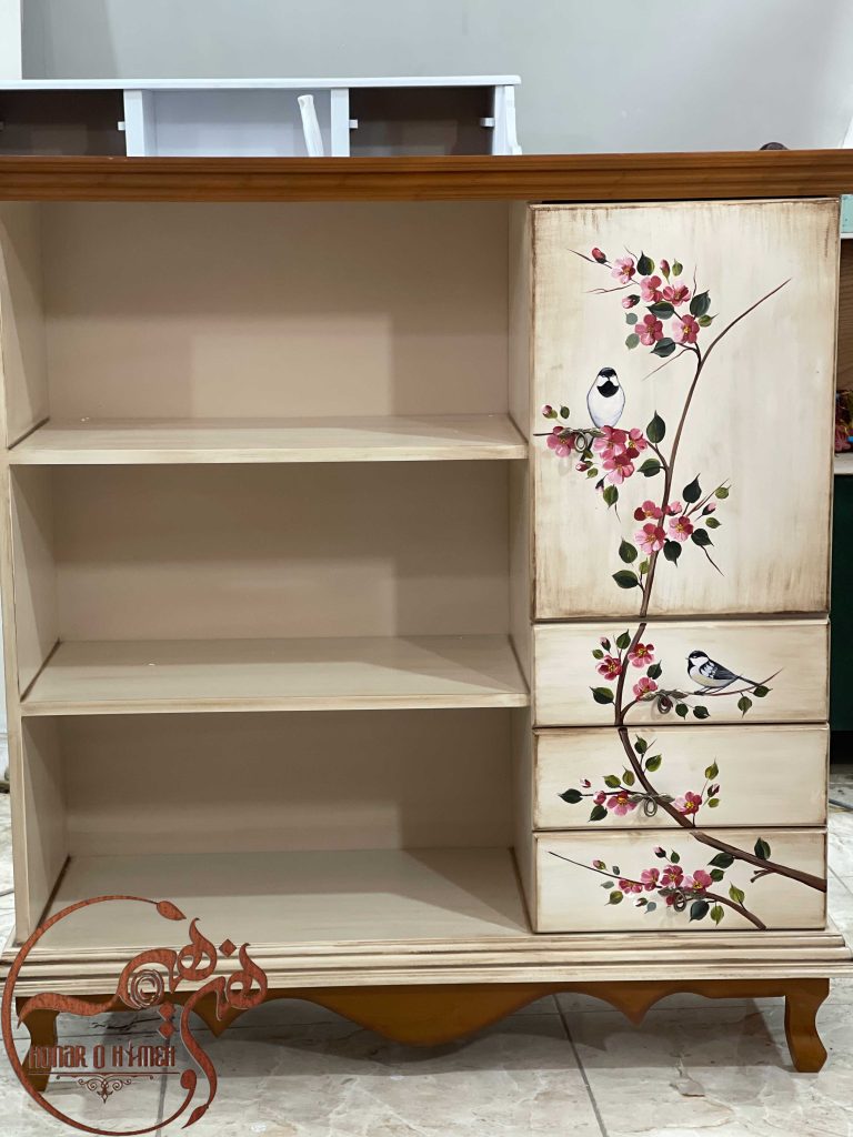 کتابخانه چوبی ساده و شیک