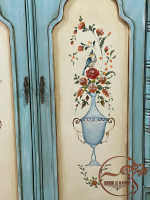 کمد چوبی هنری