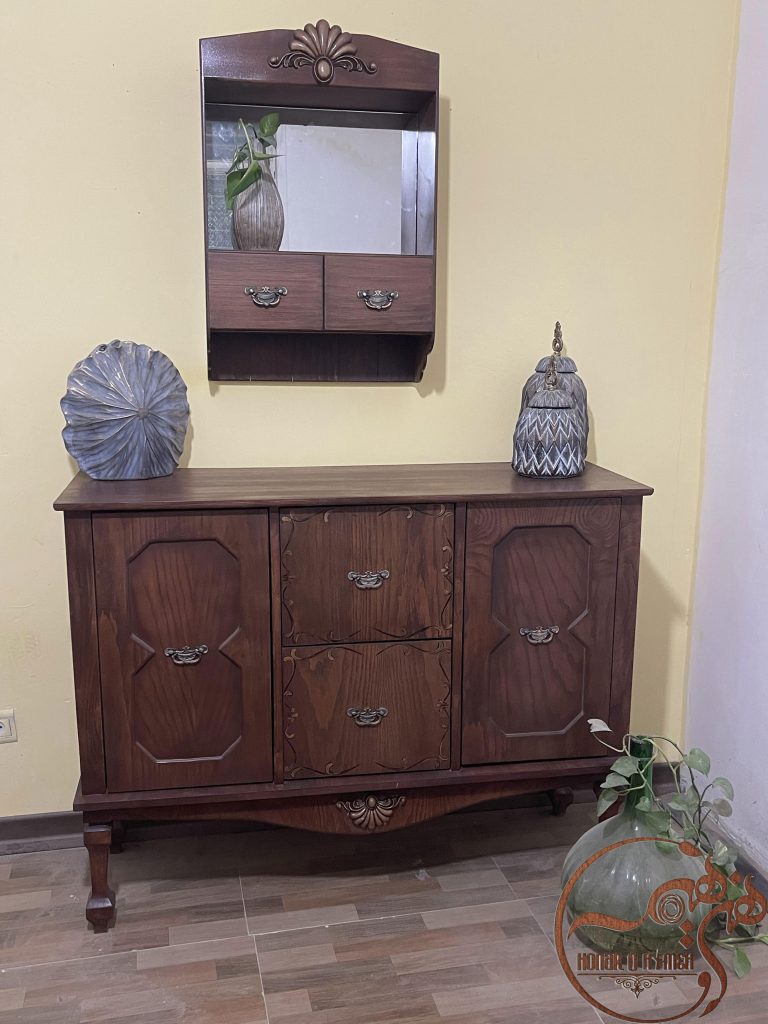 کنسول چوبی قهوه ای