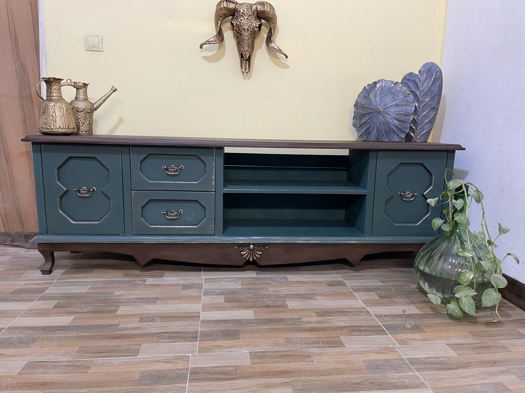 میز تیوی چوبی کلاسیک