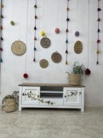 میز تلویزیون سفید