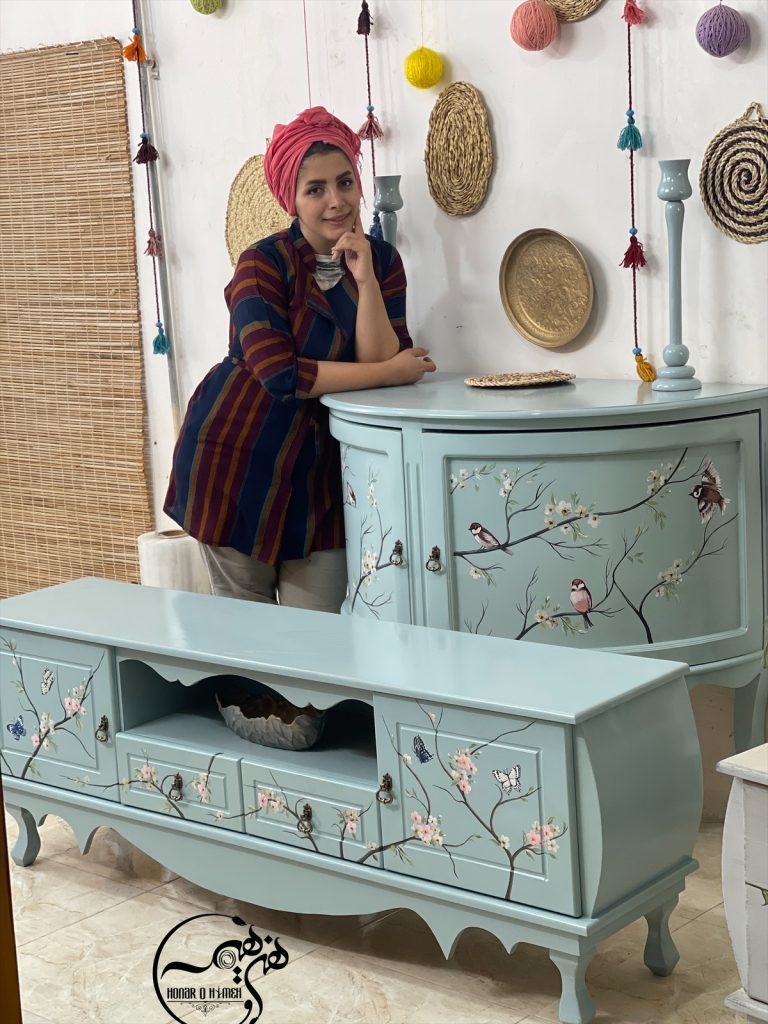 میز تلویزیون وکنسول کلاسیک