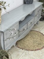 میزی تلویزیون چوبی هنری