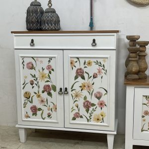 جاکفشی چوبی سفید