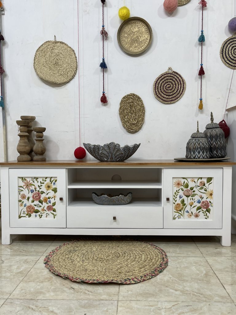 میز تلویزیون چوبی سفید