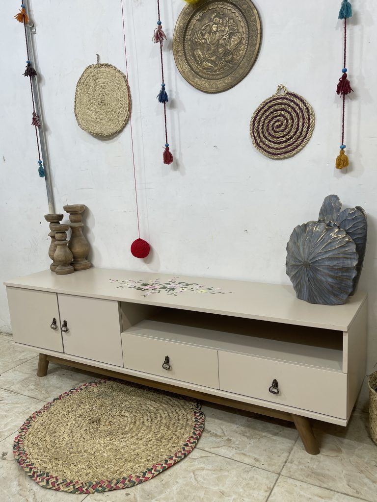 میز تیوی چوبی کلاسیک