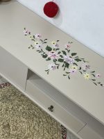 میز تلویزیون چوبی کرمی