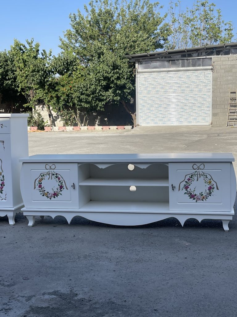 میز تیوی چوبی سفید