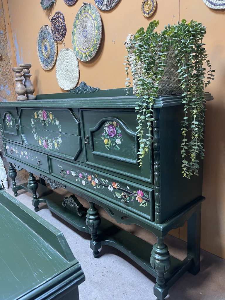 کنسول چوبی سبز سلطنتی