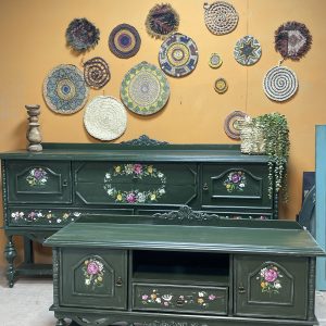 میز تیوی و کنسول چوبی سبز