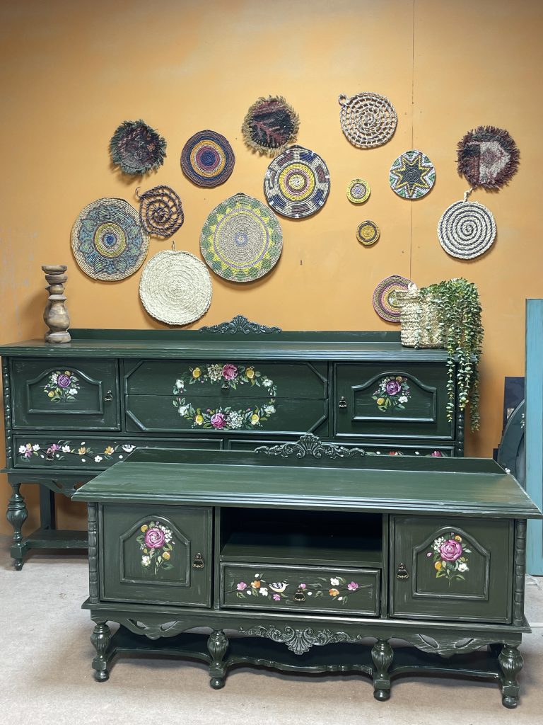 میز تیوی و کنسول چوبی سبز