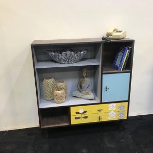 کتابخانه چوبی مدرن