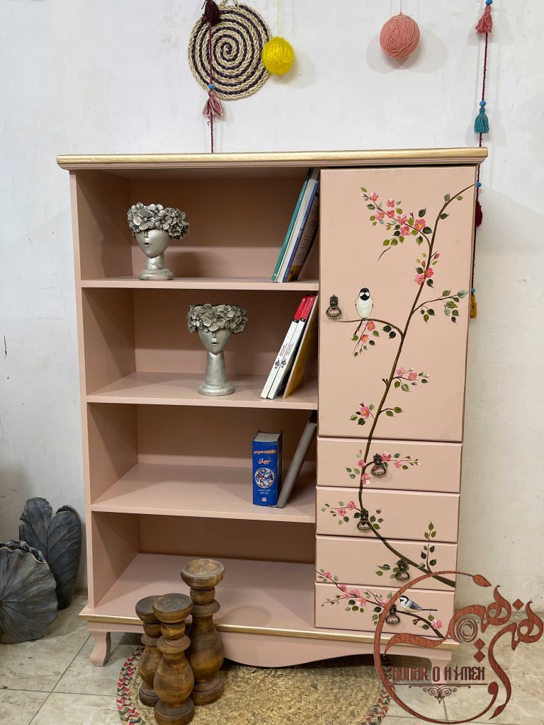 کتابخانه چوبی ساده و شیک