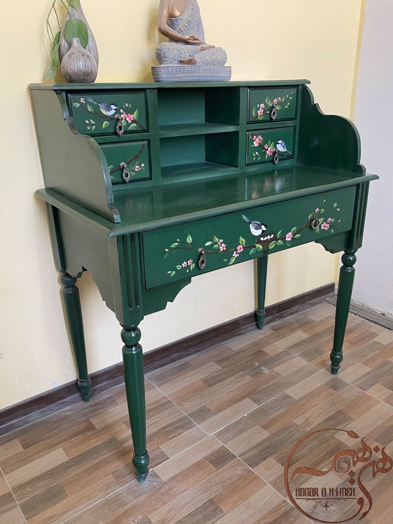 میز تحریر چوبی سبز