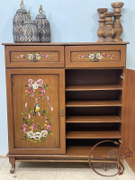 جاکفشی آپارتمانی