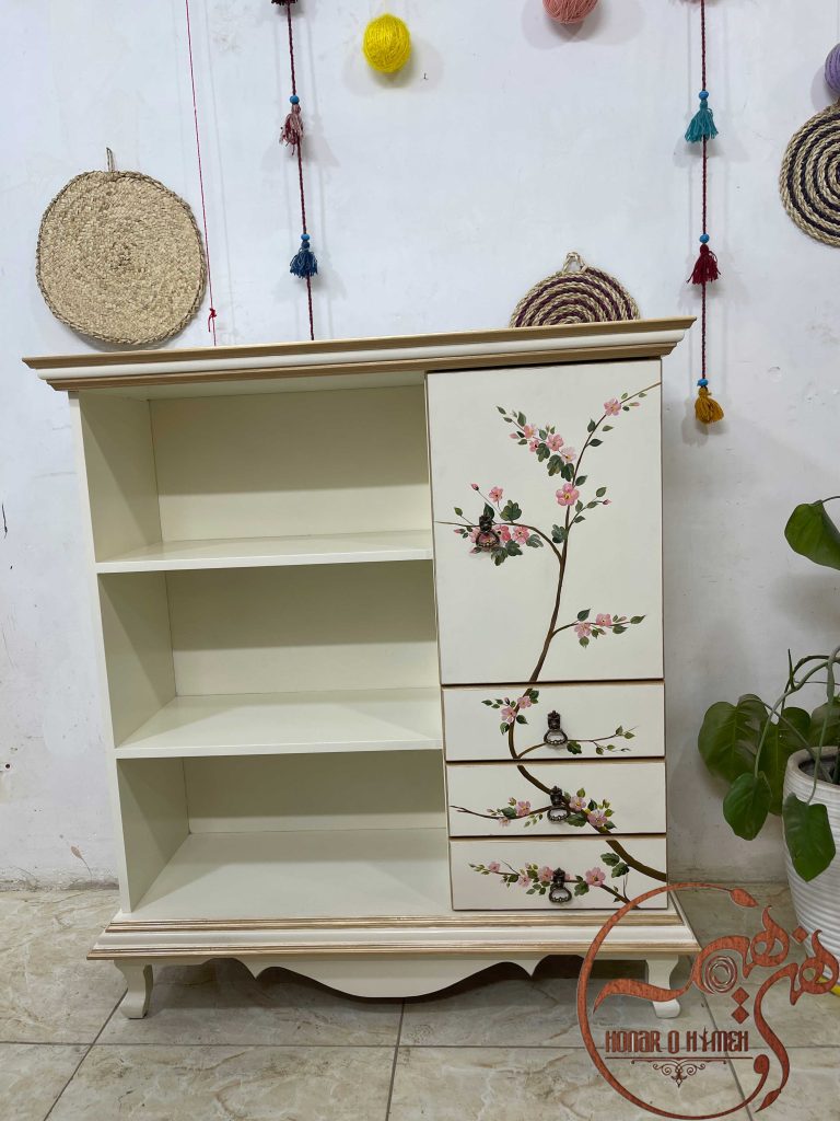 کتابخانه چوبی ساده و شیک