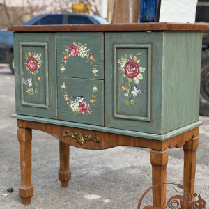 کنسول چوبی سبز