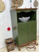 کنار سالنی چوبی ساده