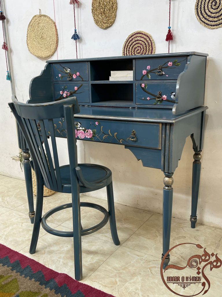 میز تحریر چوبی سرمه ای