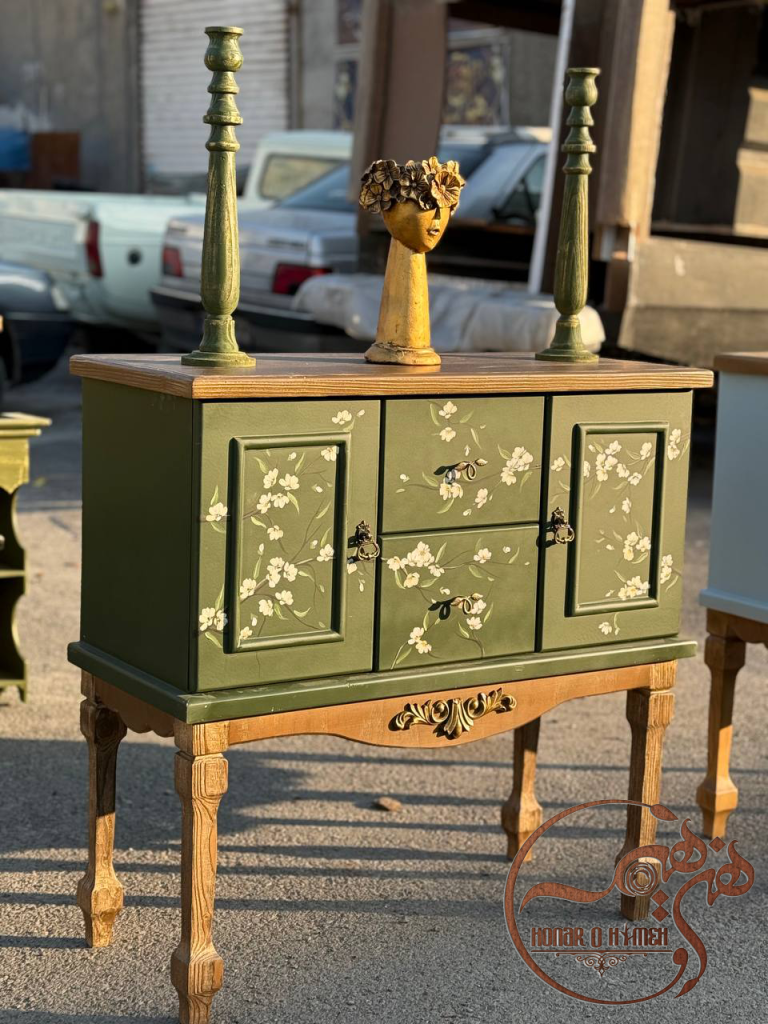 کنسول چوبی سبز