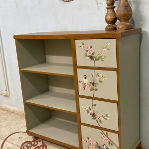 کتابخانه چوبی ساده و شیک