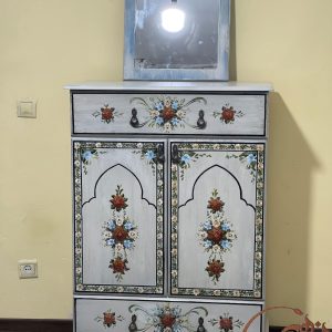 جاکفشی چوبی نقاشی شده