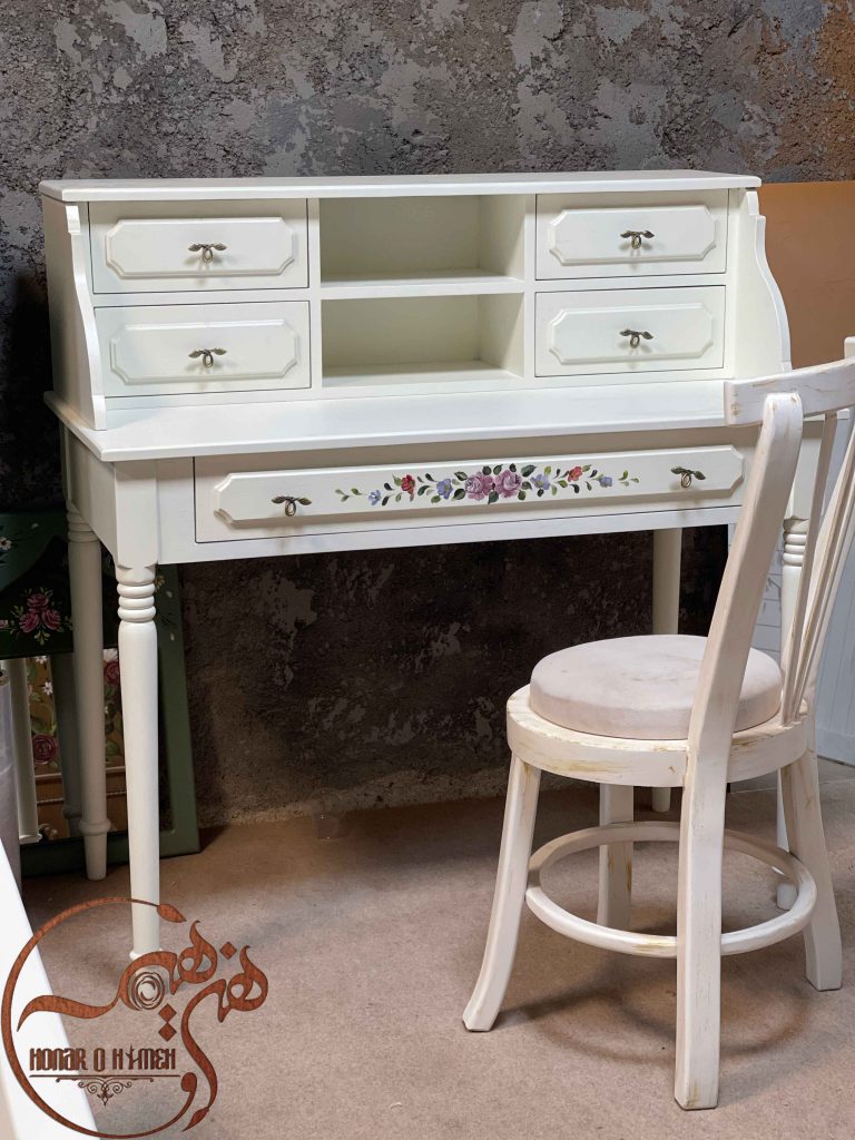 میز تحریر مدرن