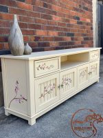 میز تیوی لاکچری