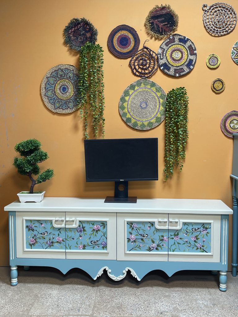 میز تیوی لاکچری