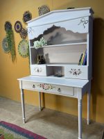 میز تحریر سفید