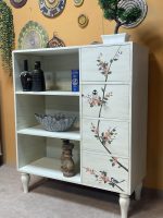 کتابخانه چوبی ساده و شیک