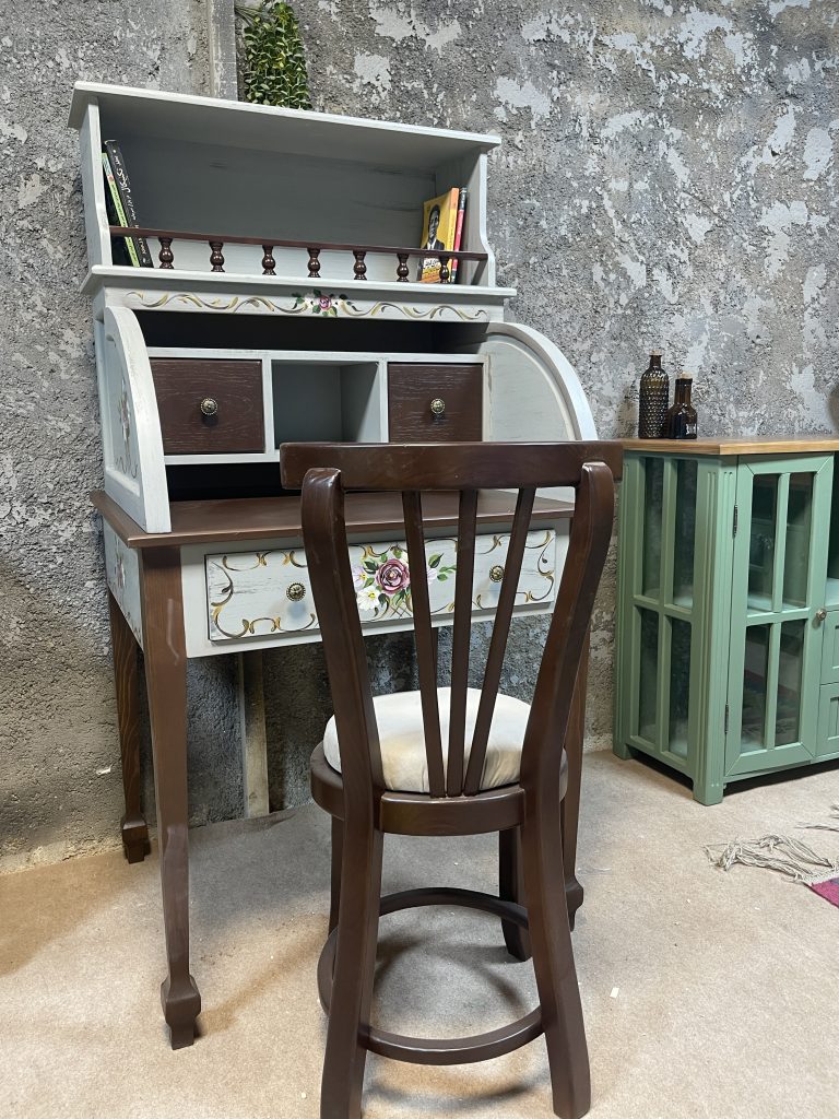 میز تحریر چوبی