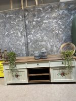 میز تیوی لاکچری