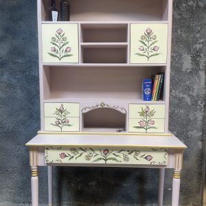 میز تحریر سفید