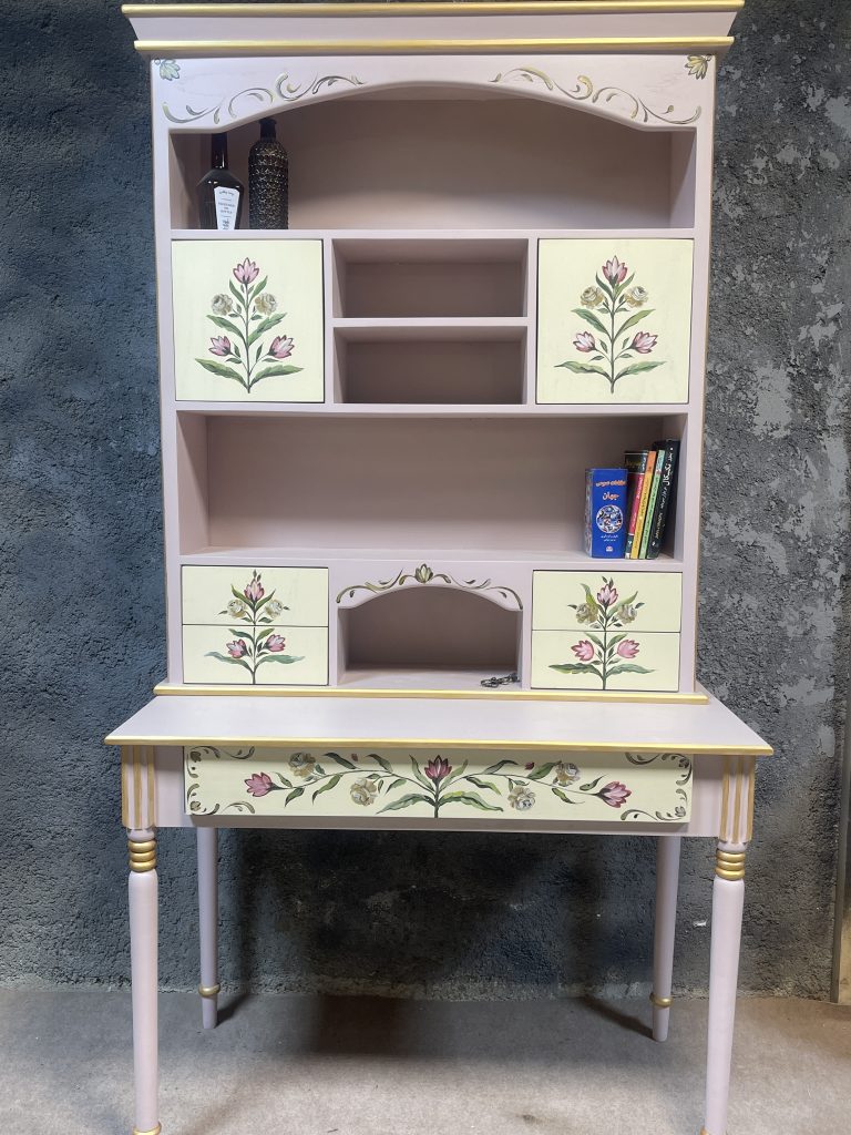 میز تحریر سفید